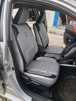 Toyota crown car seat covers image 5