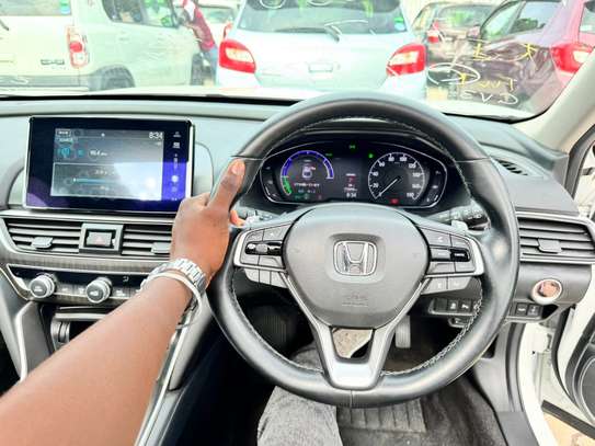 Honda Accord white 2020 image 3