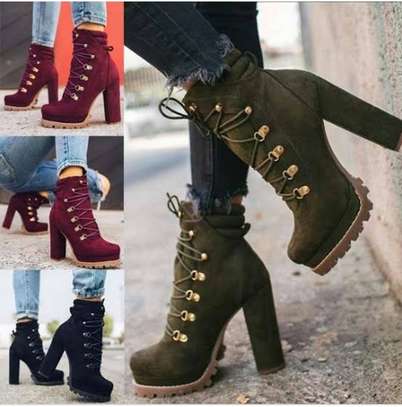 LADIES ANKLE BOOTS image 5