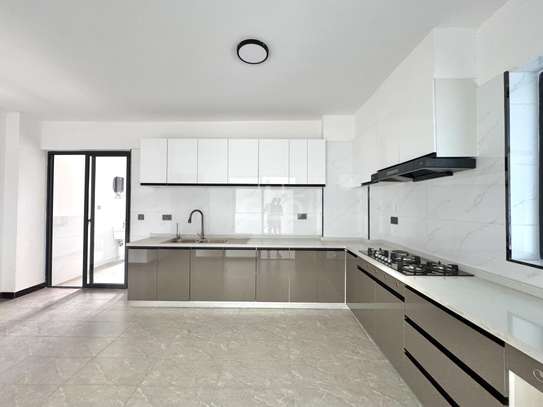 3 Bed Apartment with En Suite in Kileleshwa image 13