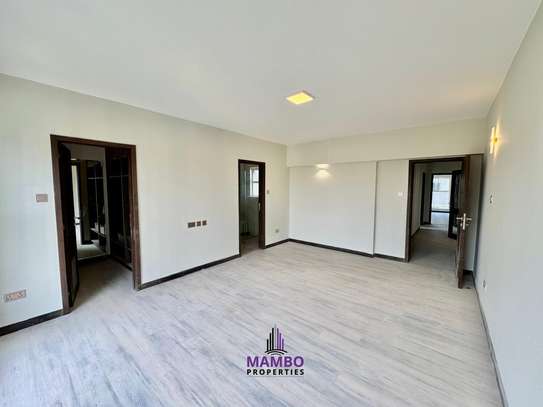 3 Bed Apartment with En Suite at Riverside Drive image 12