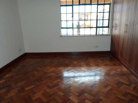 4 Bed Townhouse with En Suite at Kilimani image 2