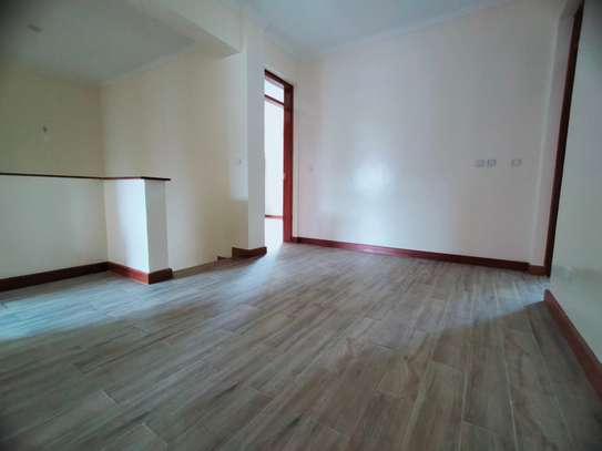 4 Bed House with En Suite in Thika Road image 9