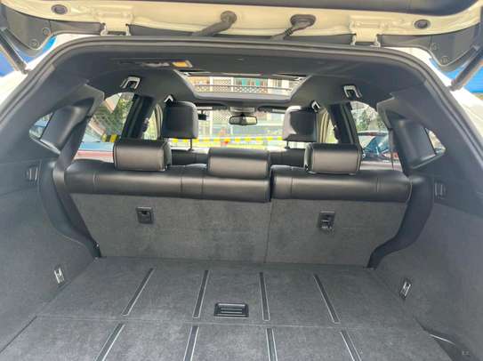 TOYOTA HARRIER NEW IMPORT WITH SUNROOF. image 15