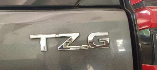 Toyota land Cruiser Prado TZ-G Grey 2018 image 5