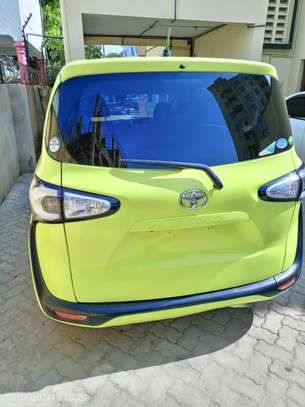 Toyota sienta avacado green 🍏 image 4