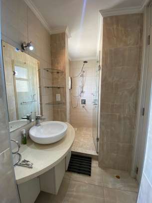 Serviced Studio Apartment with En Suite in Lavington image 5