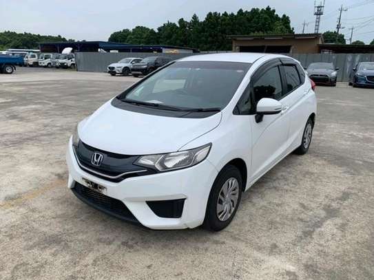 WHITE HONDA FIT (HIRE PURCHASE ACCEPTED) image 1