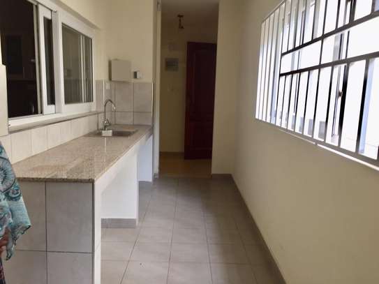 Serviced 3 Bed Apartment with En Suite in Rhapta Road image 9