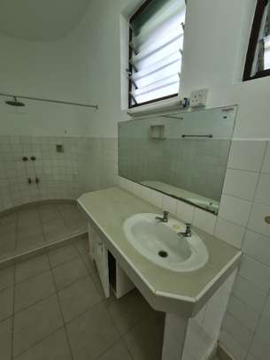 2 Bed Apartment with En Suite in Nyali Area image 17