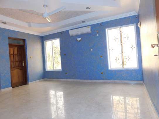 4 Bed House with Aircon in Nyali Area image 16
