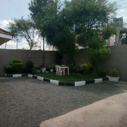 4-bedroom modern bungalow image 8