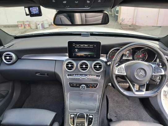 Mercedes Benz C200 sunroof 2018 image 7