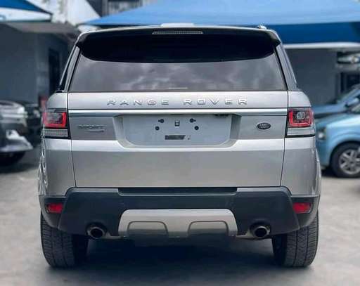 Land Rover range Rover vogue 2015MODEL. image 6