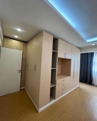 4 Bed Apartment with En Suite at Hatheru Road image 12