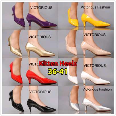 Sharp outlet pointed shoes