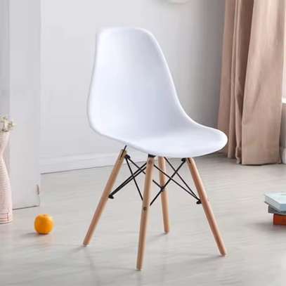 Eames-inspired Nordic Chair image 3