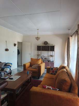 5 Bed House with Garden in Ridgeways image 9