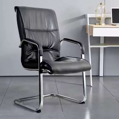 Guests' Office Chair image 4