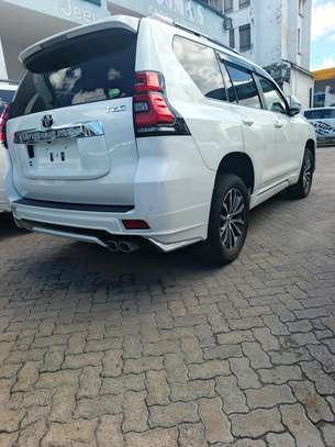 Toyota land cruiser Prado TZG image 5