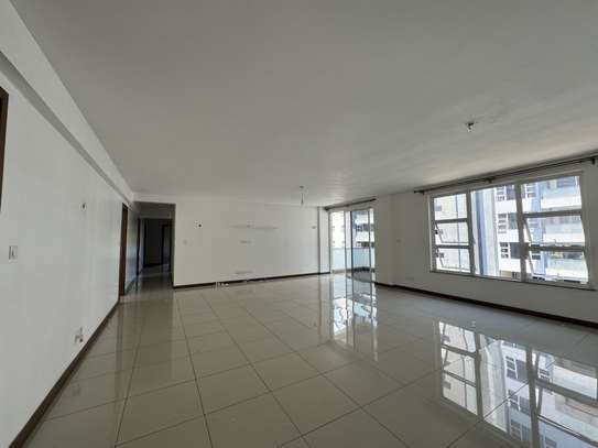 4 Bed Apartment with En Suite in General Mathenge image 23