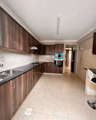 5 bedroom plus dsq townhouses for sale in Syokimau image 1
