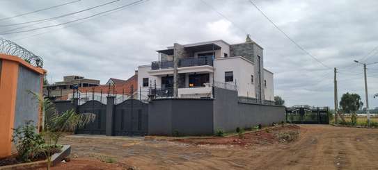 4 Bed House with En Suite at Eastern Bypass image 9