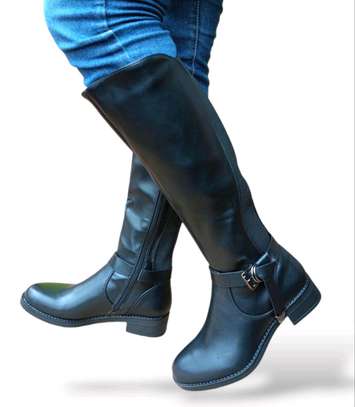 Kneel length boots image 4