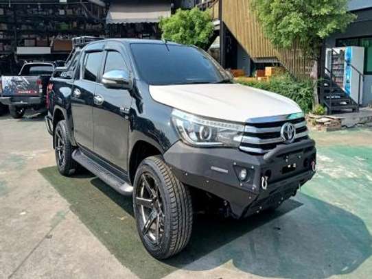 2016 Toyota Hilux double cab image 1