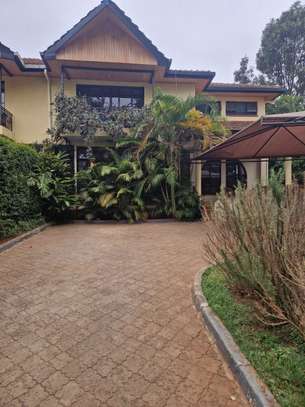 4 Bed House with En Suite at Lavington image 11