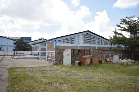 2.59 ac warehouse for sale in Industrial Area image 8