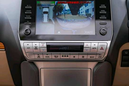 2022 Toyota land cruiser prado TXL image 6