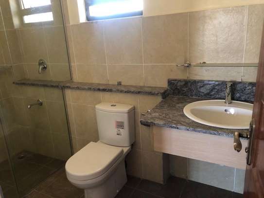 4 Bed Villa with En Suite at Mombasa Road image 10