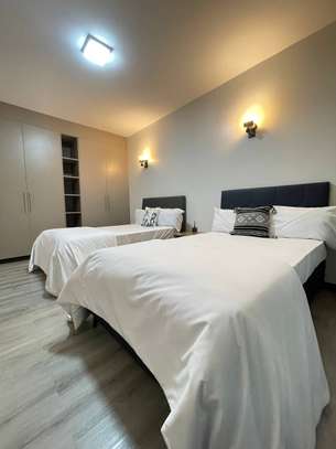 5 Bed Apartment with En Suite in Parklands image 1