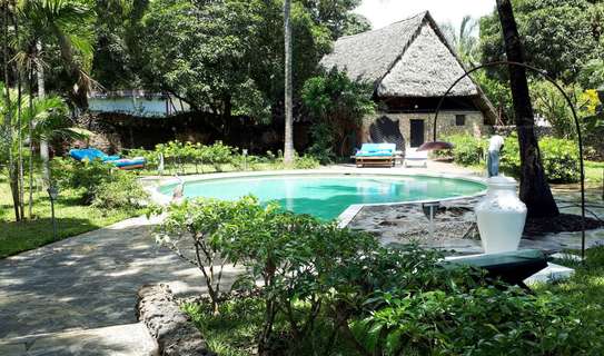 8 Bed House with Swimming Pool in Malindi image 2