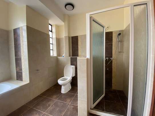 Serviced 3 Bed Apartment with Balcony in Kileleshwa image 17