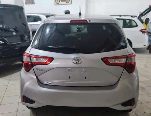 Toyota Vitz Silver 2018 1300cc image 4