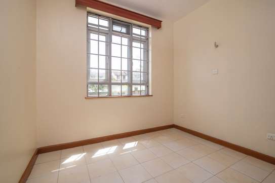 3 Bed Apartment with En Suite in Langata image 2