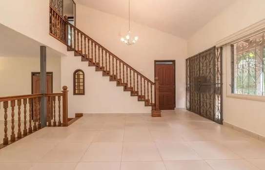 4 Bed House with En Suite in Muthaiga image 2