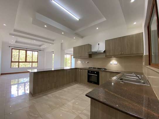 3 Bed Apartment with En Suite in Kilimani image 28