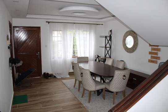 4 Bed Villa with En Suite in Kileleshwa image 3