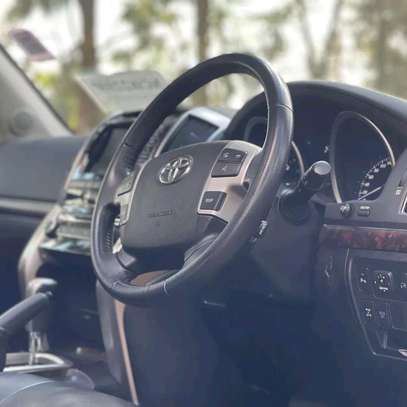 2015 Toyota land cruiser VX V8 image 7