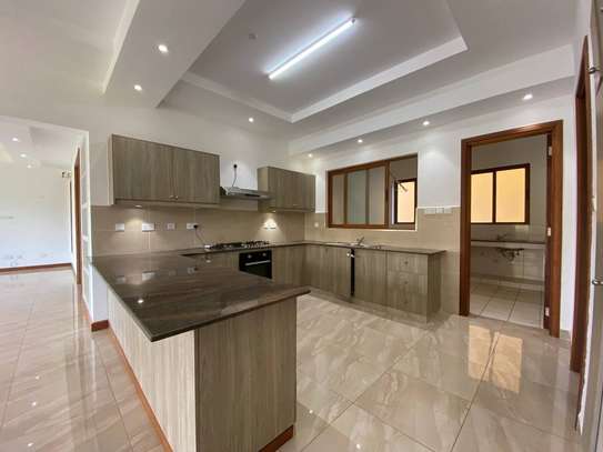 3 Bed Apartment with En Suite in Kilimani image 27