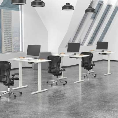 Office Desks: 150cm Height Adjustable Desk image 1