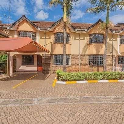5 Bed Townhouse with En Suite in Kilimani image 1
