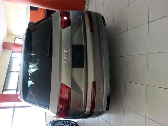 Audi Q7 Grey image 7