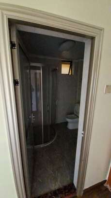 2 Bed Apartment with En Suite at Kindaruma Road image 7
