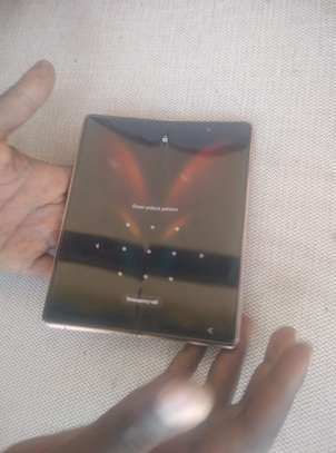 SAMSUNG ZFOLD2 image 4