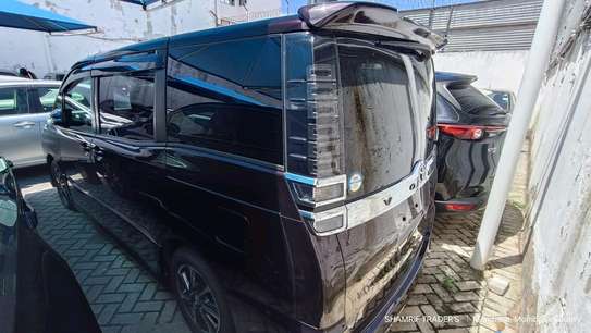 Toyota Voxy ZS Purple 2018 2wd image 10