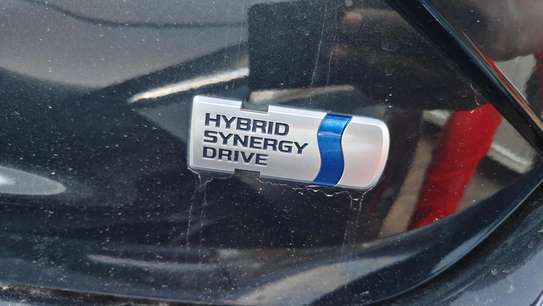 Toyota Yaris Hybrid black 2017 2wd 1500cc image 9